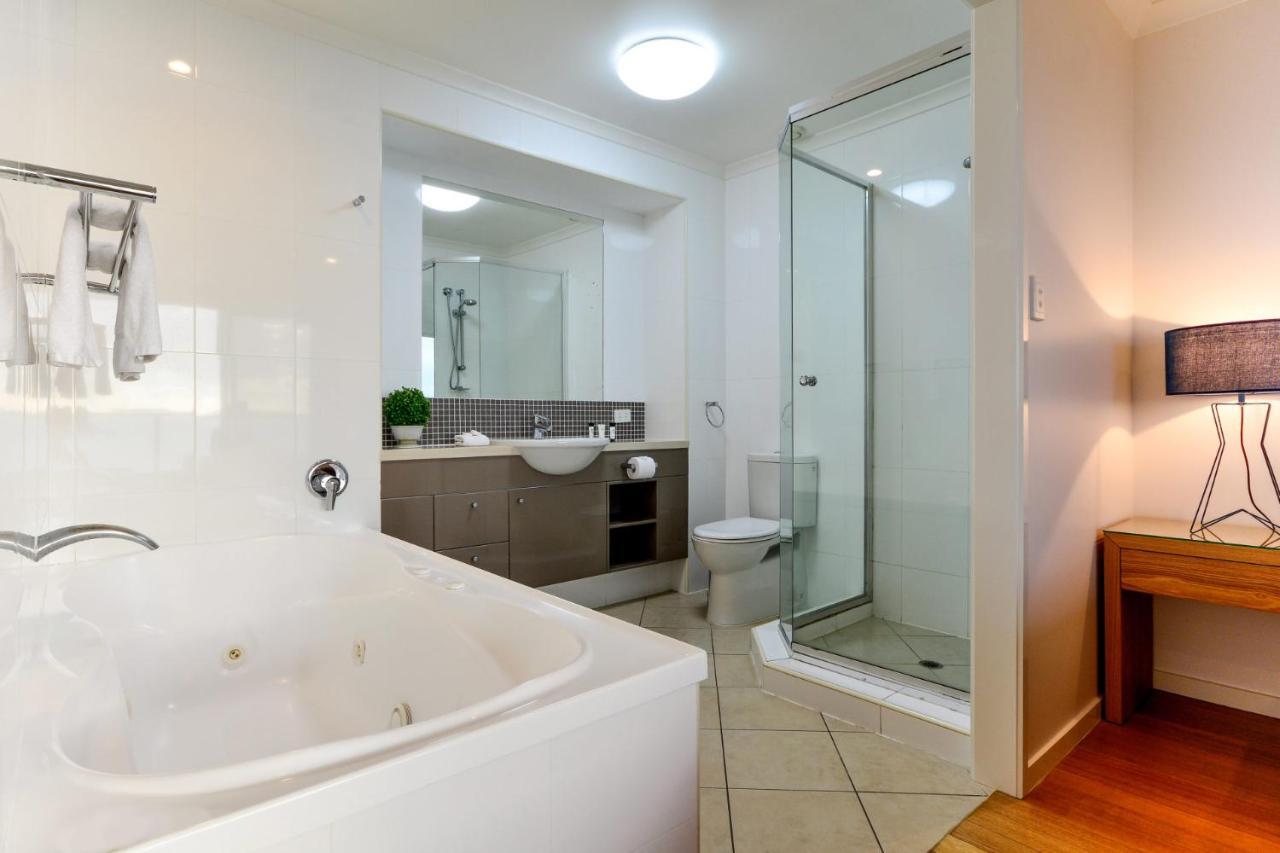 Shorelines 31 Renovated Upmarket Two Bedroom Apartment With Ocean Views And Buggy Hamilton Island Kültér fotó