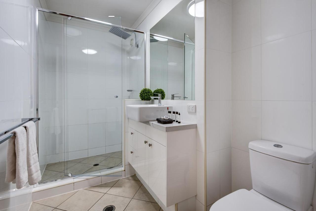 Shorelines 31 Renovated Upmarket Two Bedroom Apartment With Ocean Views And Buggy Hamilton Island Kültér fotó